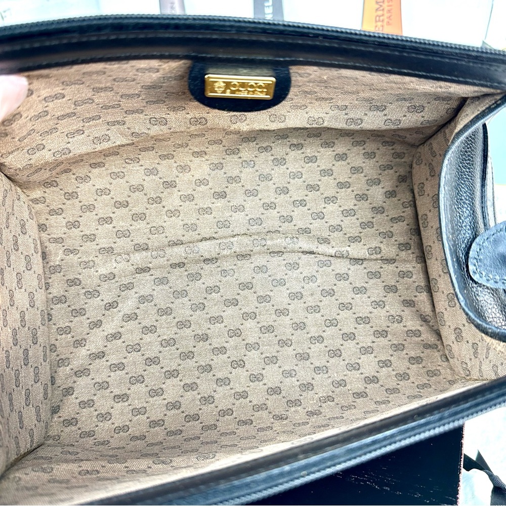 GUCCI Black Leather Toiletry Cosmetic Case Pouch for Man or Woman - Picture 10 of 16